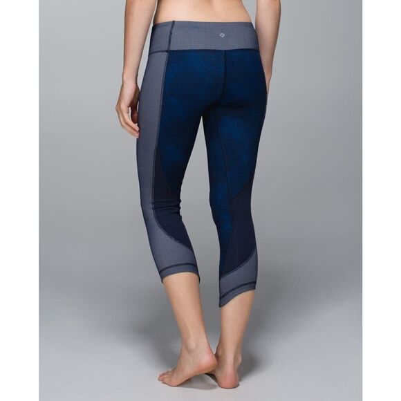 Lululemon Wunder Under Crop Legging Sashiko Cross Rugged Blue - Size: 6 - Picture 3 of 11